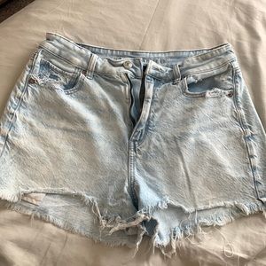 American eagle shorts size 8